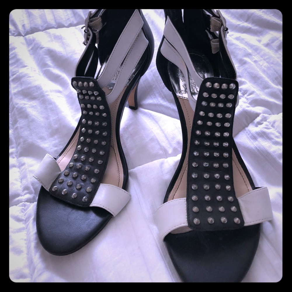 Strapped heals